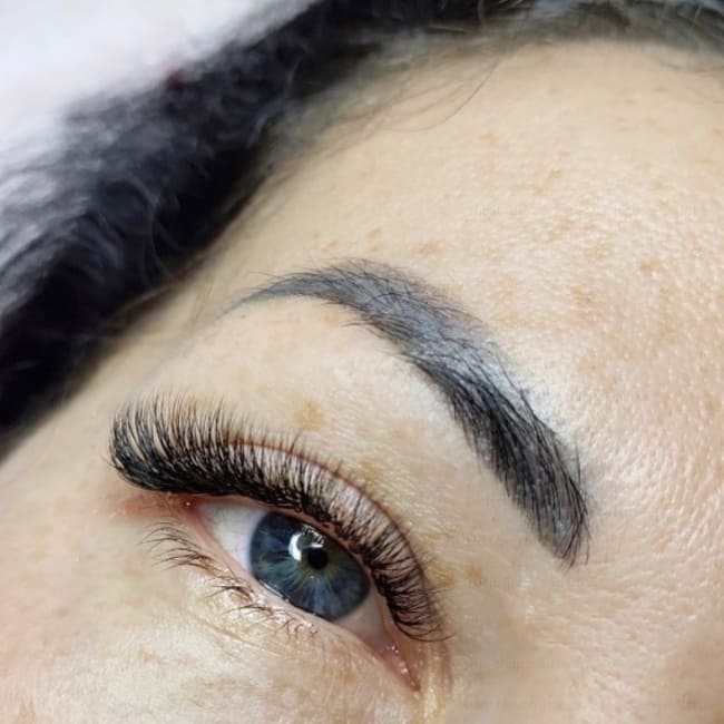 can eyelash extensions damage your natural lashes