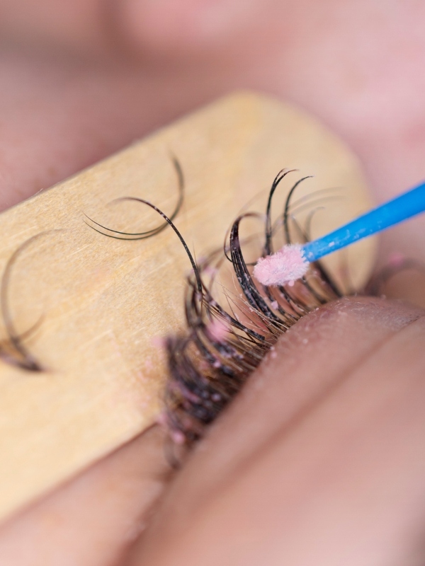 eyelash extension removal services in Roswell