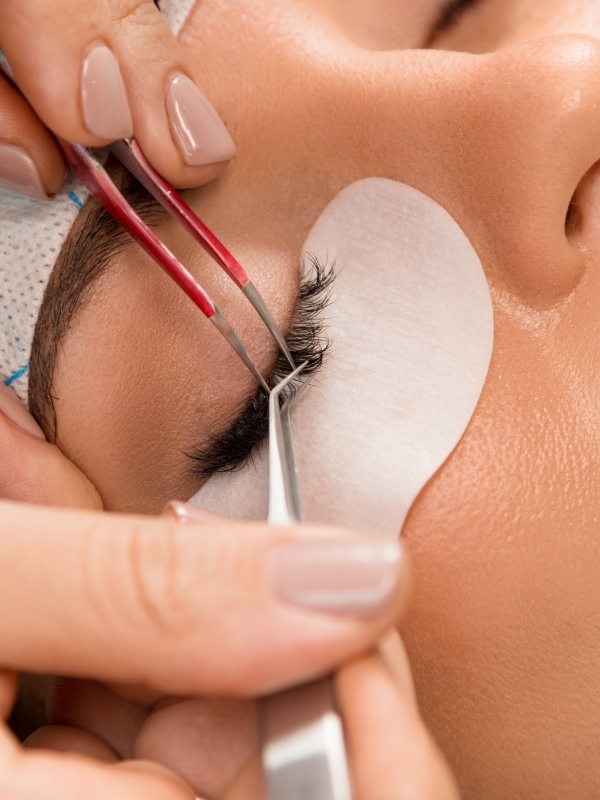 eyelash technician training in Roswell