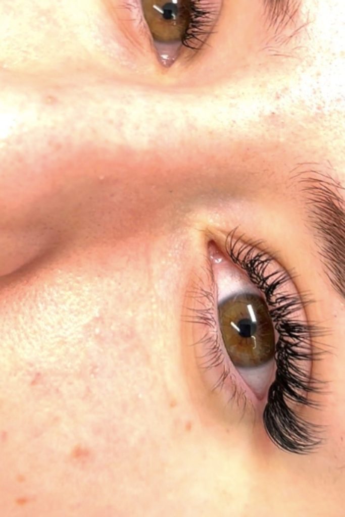 natural look eyelash extensions in Roswell