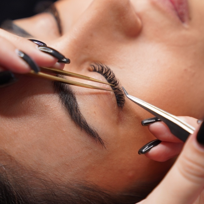 experienced lash artist Roswell