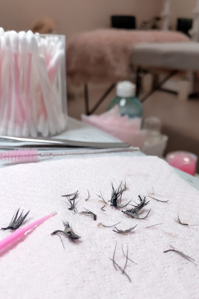 how to remove eyelash extensions at home safely