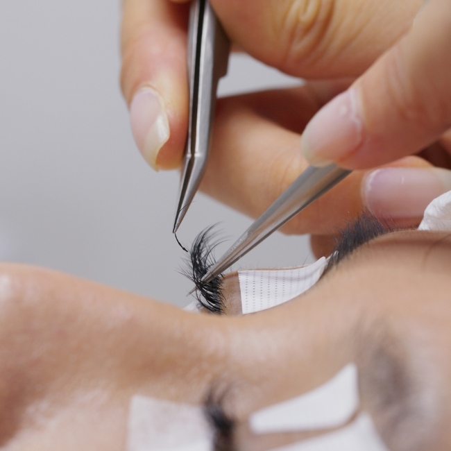 Eyelash extension removal services in John's Creek