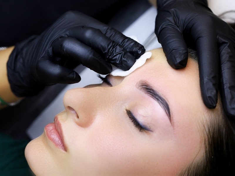 Brow Lamination Services Open on Sundays in Dunwoody