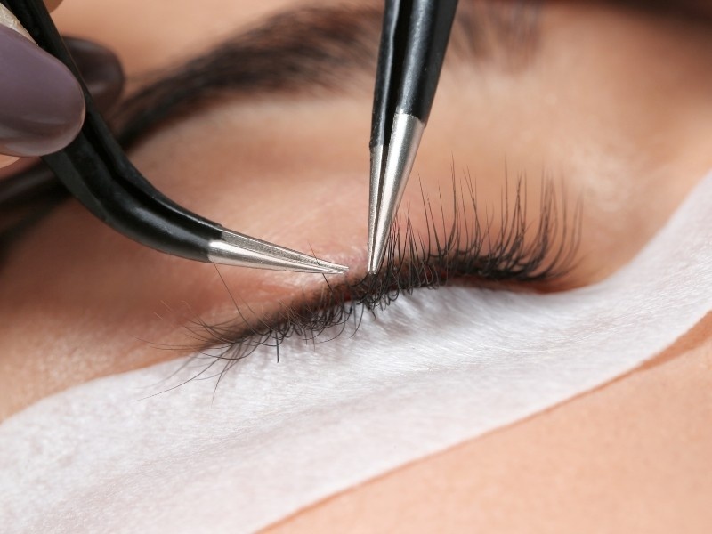 Classic Eyelash Extensions for Hooded Eyes in Kennesaw