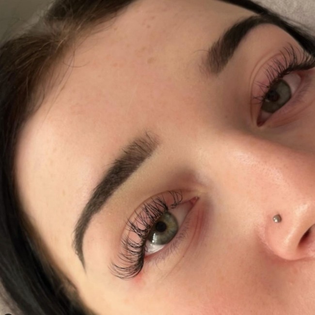 eyelash extensions Peachtree Corners