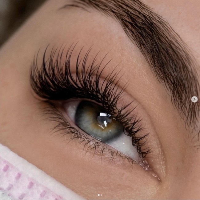 Spring-themed lash extensions Roswell