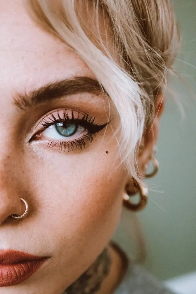 different eyelash extension looks
