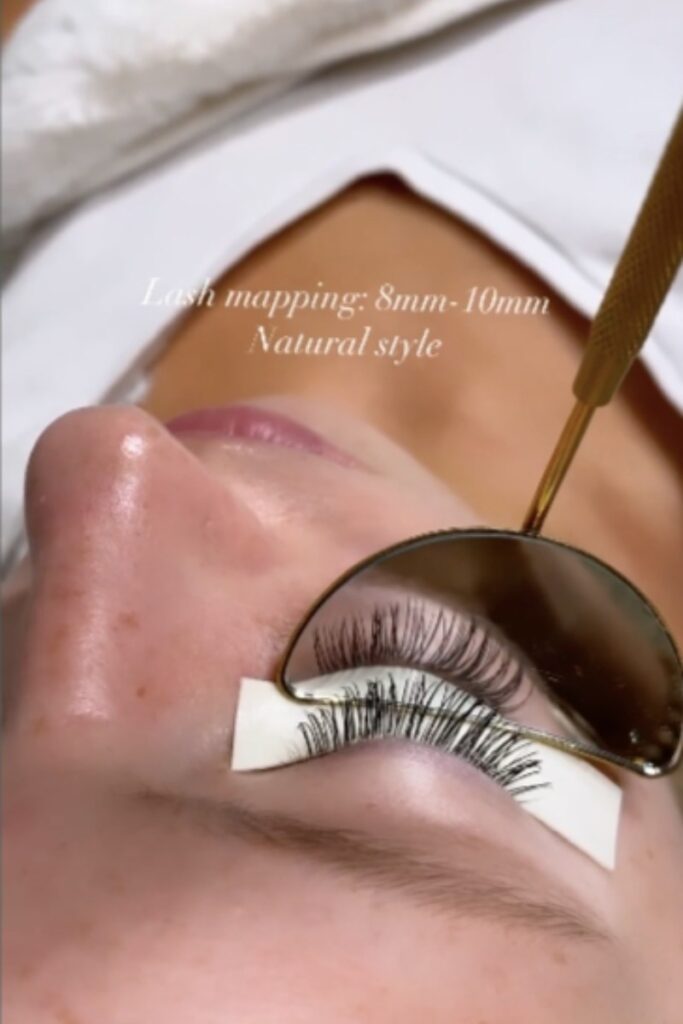 weekend lash appointment Roswell