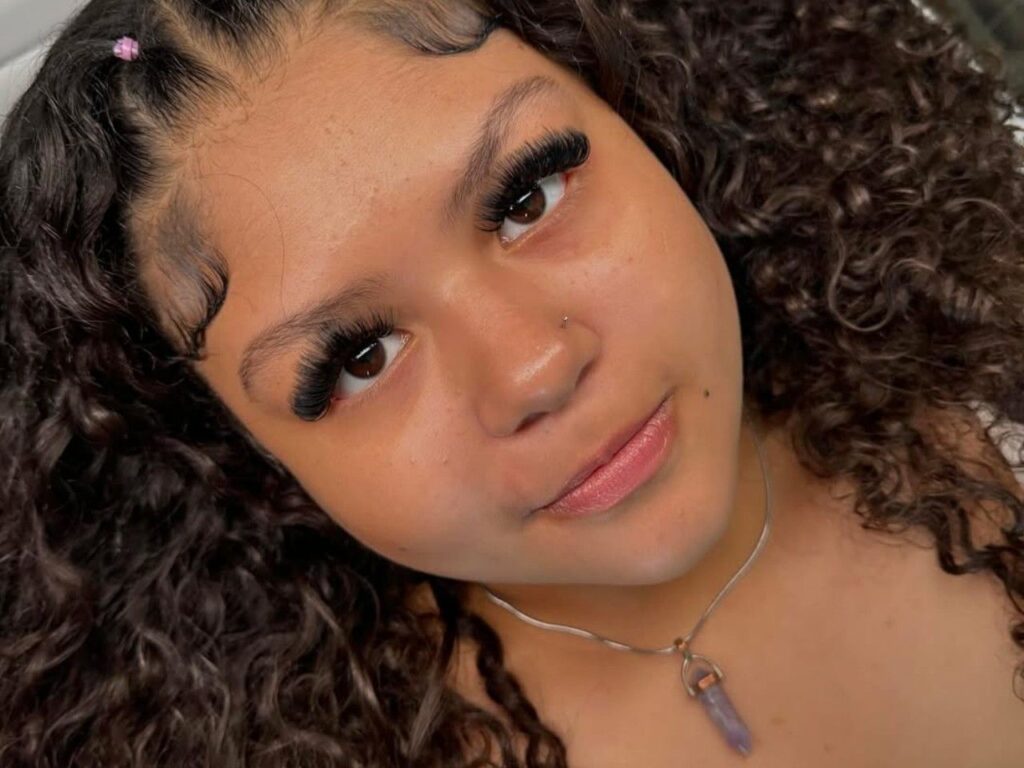 Doll Eye Eyelash Extensions: Brighter, Youthful Eyes Made Easy 4 doll eye eyelash extensions