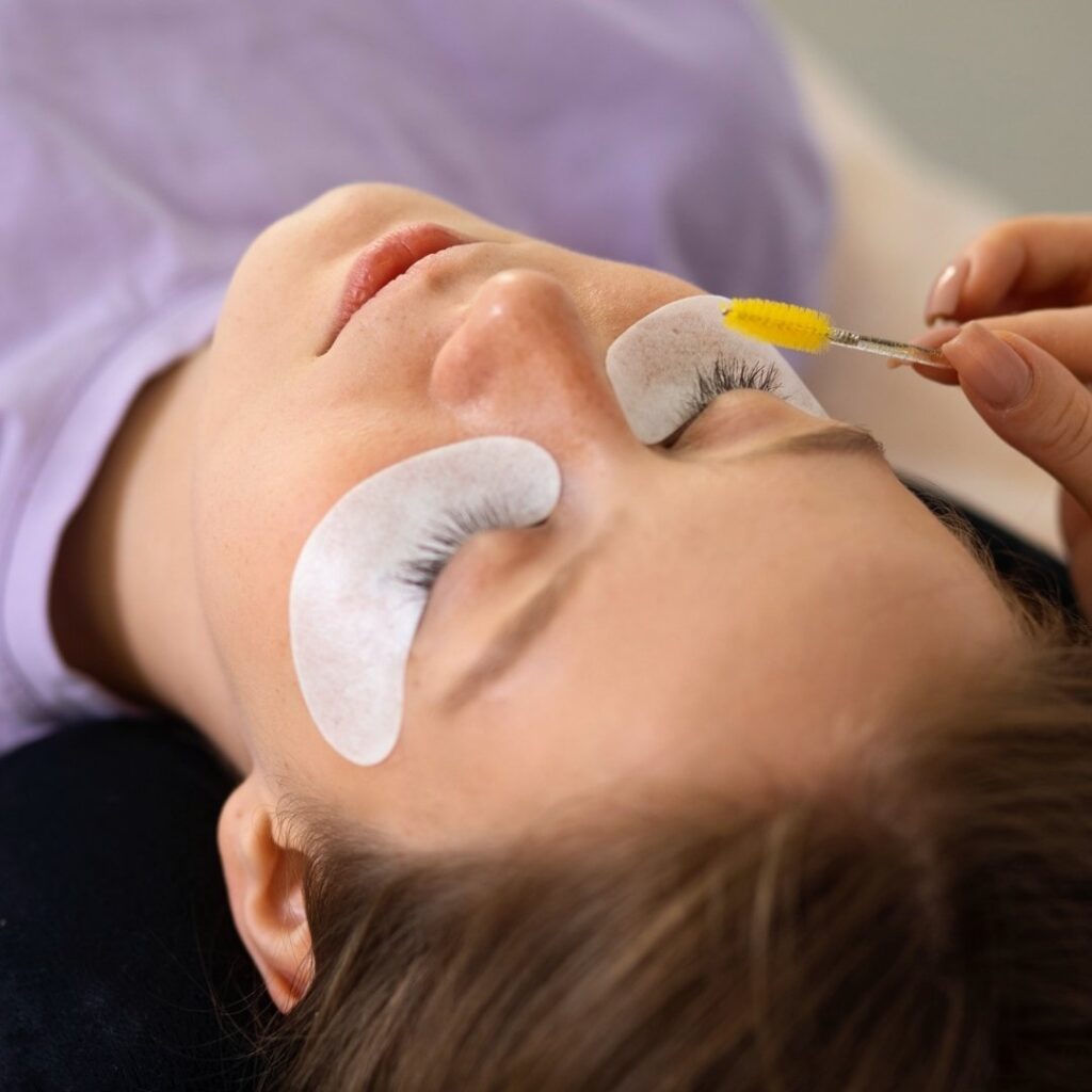 How Is a Lash Lift Done Step by Step? 2 How is a lash lift done step by step