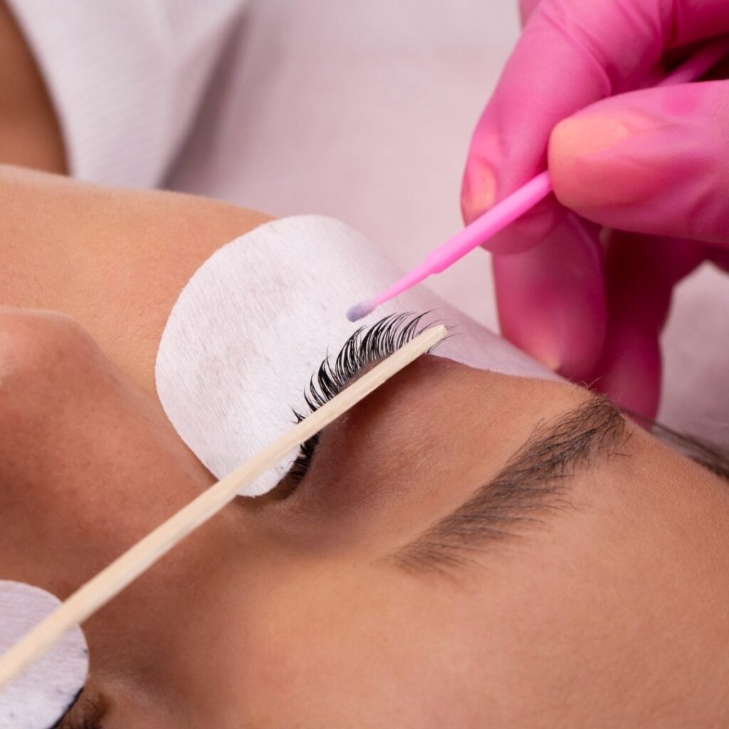 How Long Does a Keratin Lash Treatment Take? Full Timing Guide 2 how long does a keratin lash treatment take