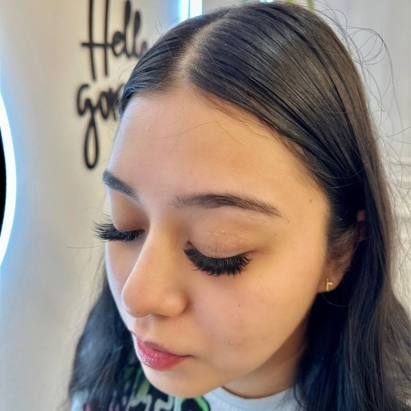 Eyelash Extensions in Alpharetta GA: Customized Styles at Lash Beauty Bar 4 eyelash extensions in Alpharetta GA