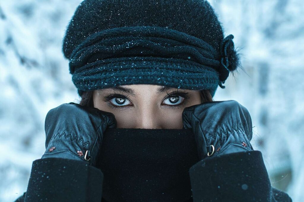 Eyelash Care During Winter Simple Ways to Keep Lashes Full 4 eyelash care during winter