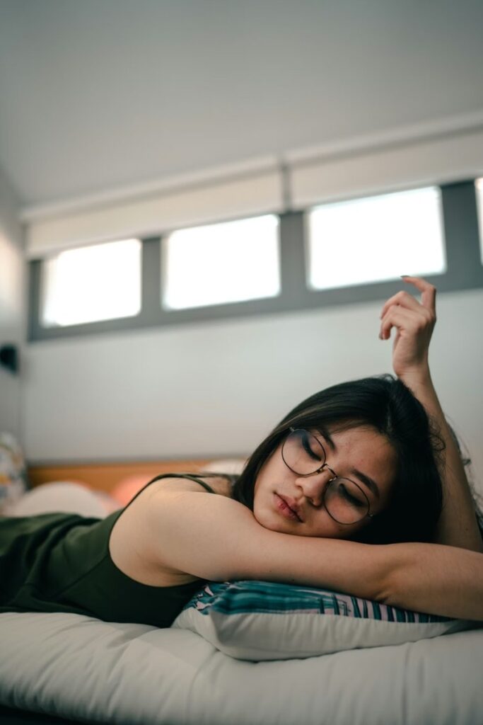 Do Eyelash Extensions Fall Out While Sleeping 3 Do Eyelash Extensions Fall Out While Sleeping