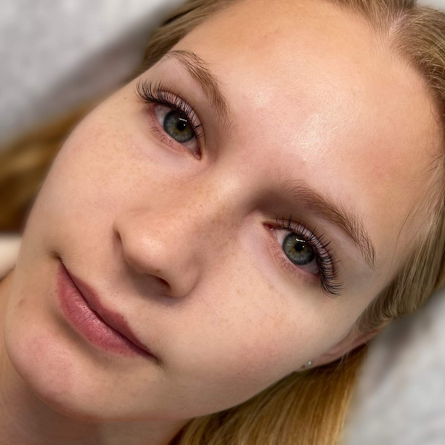how long does a korean lash lift last